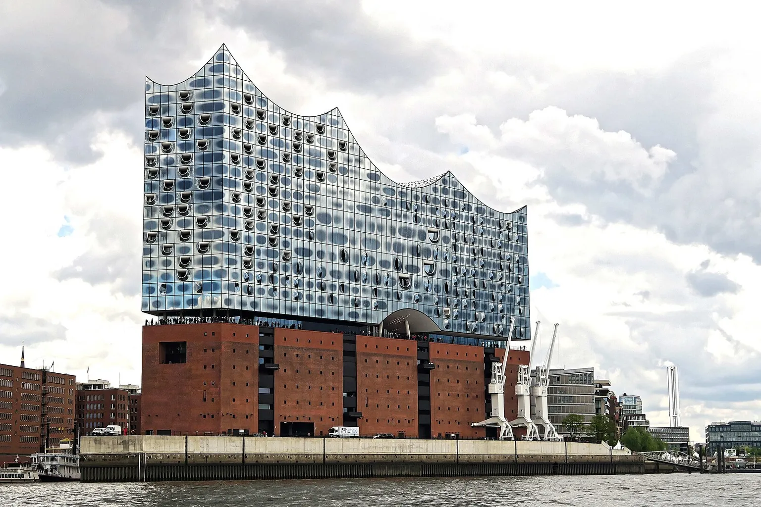 Elbphilharmonie w Hamburgu bilety: przewodnik po rezerwacji i ścieżka zwiedzania
