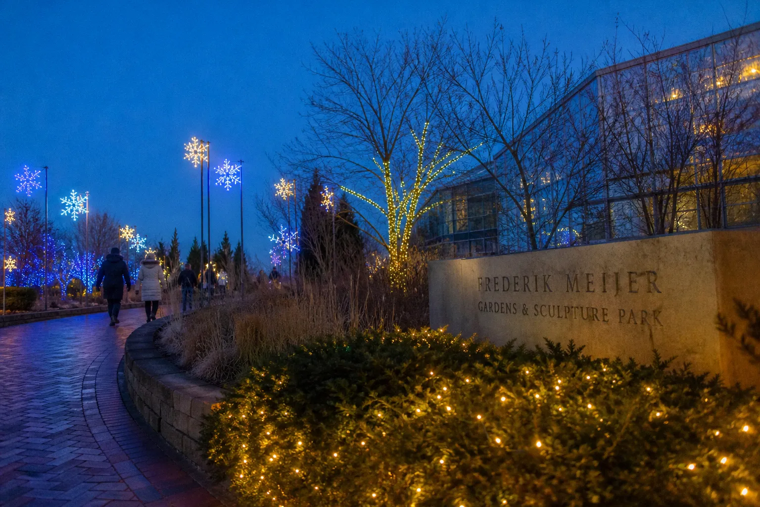 Powrót iluminacji w Meijer Gardens: co wiemy o tegorocznej edycji ENLIGHTEN?